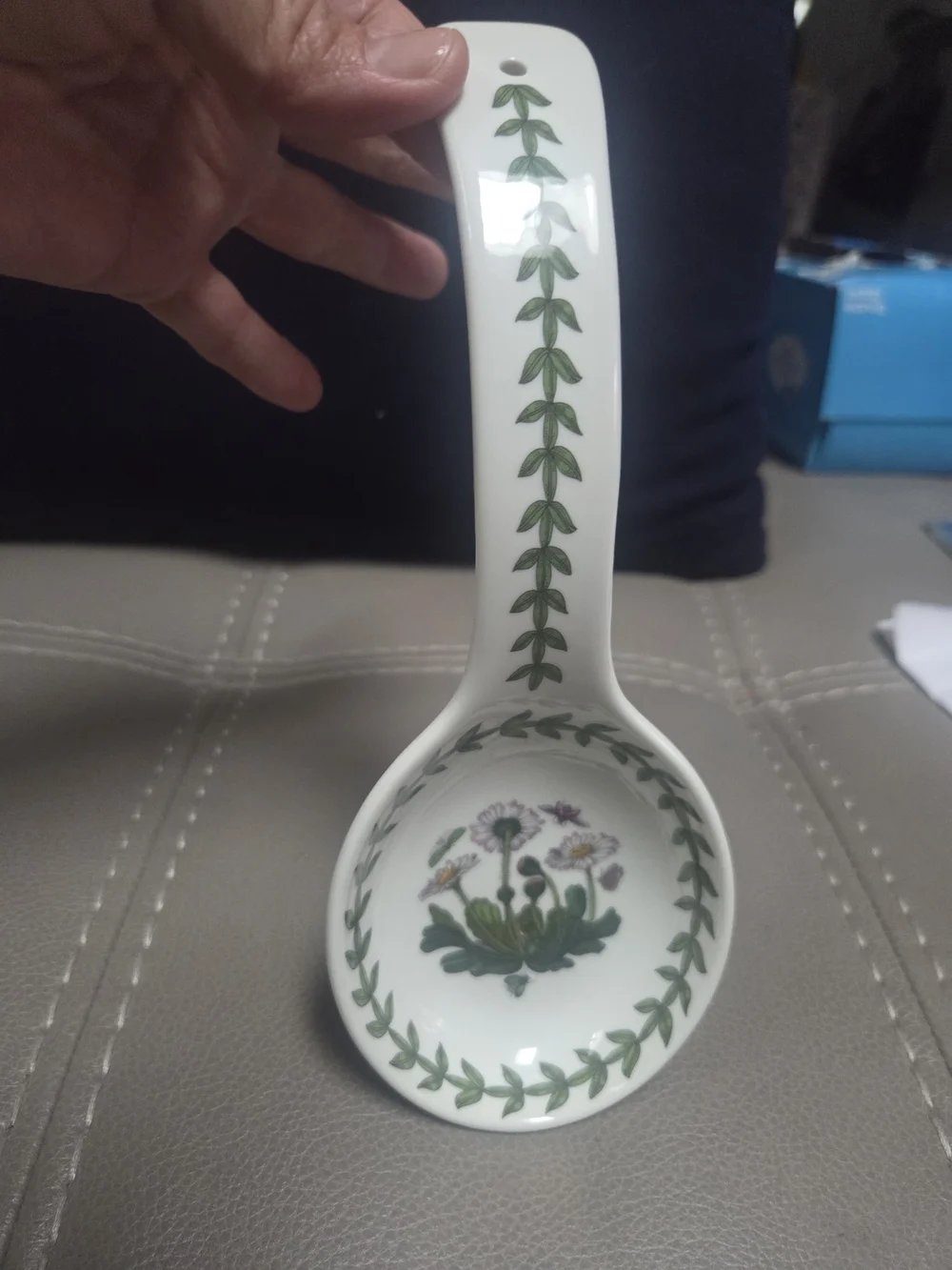 Portmeirion White Ceramic Spoon Rest with Green Leaf and Floral Motif Bin R